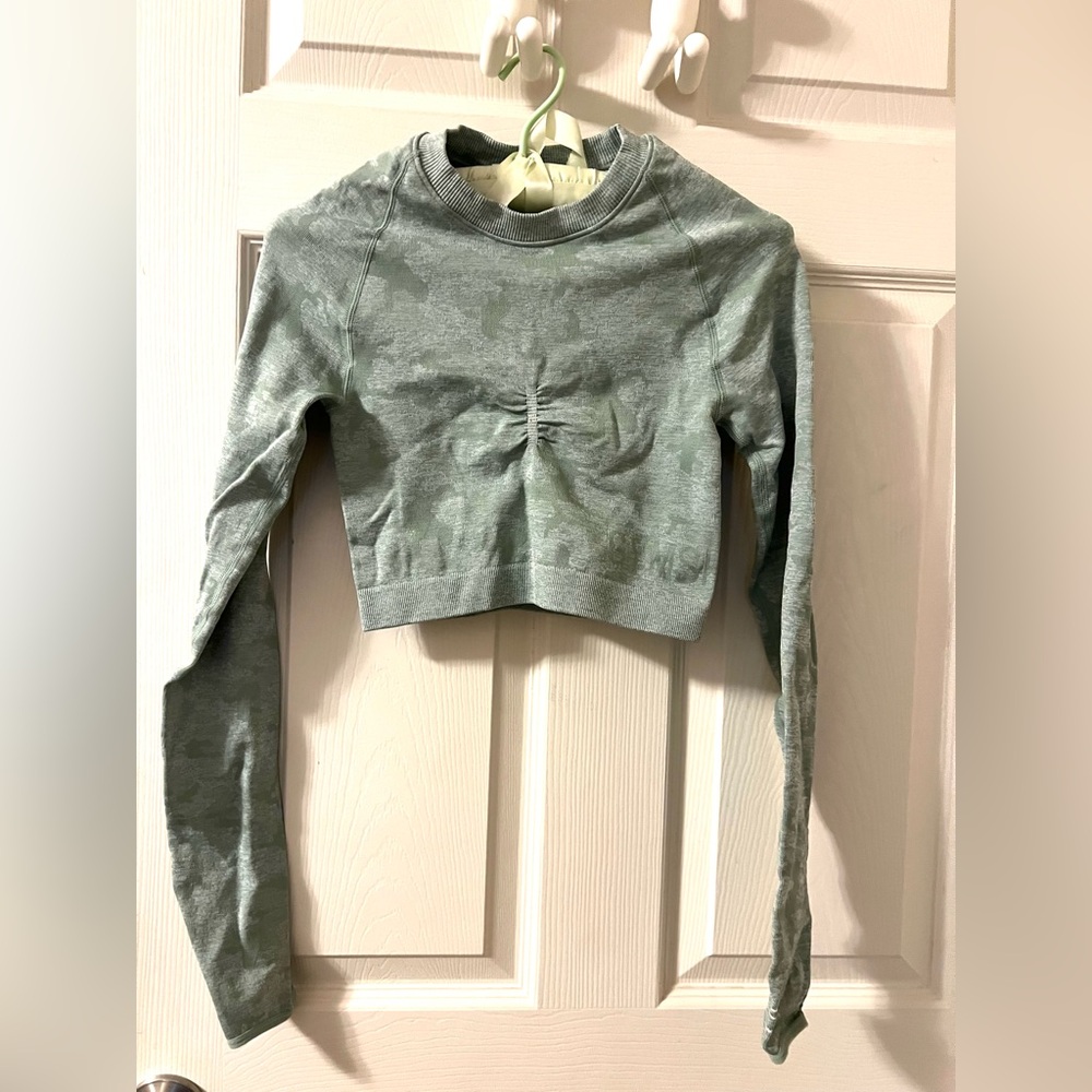 Gymshark Camouflage Green Crop Top Size S